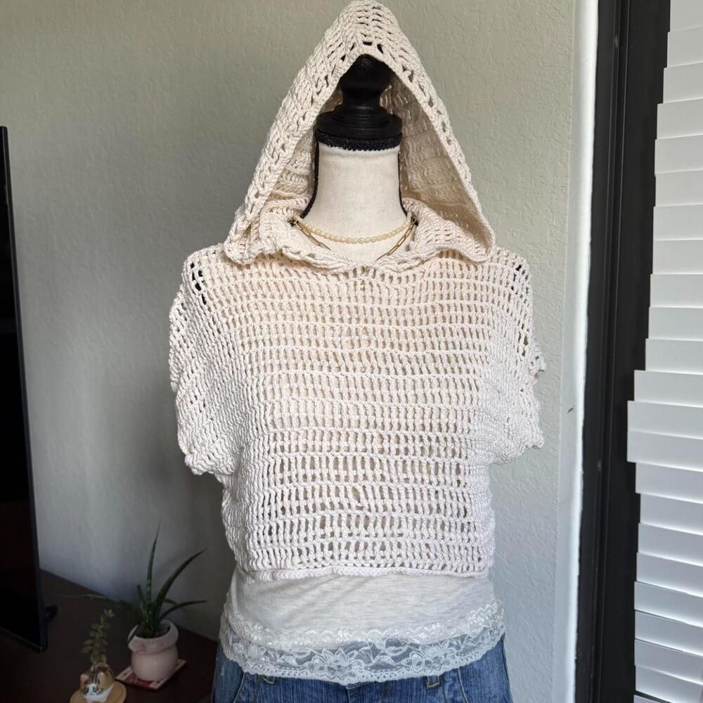 Forever-21 Women's Cream and White Blouse